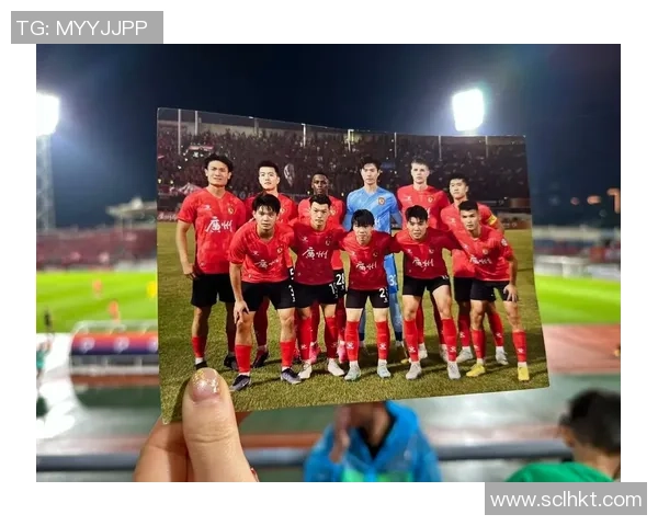 广州足球队运营革新探索:从管理模式到球迷互动的全方位提升 广州足球队运营革新探索:从管理模式到球迷互动的全方位提升