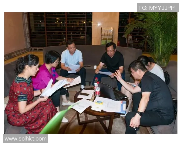 赛后分析:西安篮球队与重庆篮球队的战术意识与表现对比探讨 赛后分析:西安篮球队与重庆篮球队的战术意识与表现对比探讨